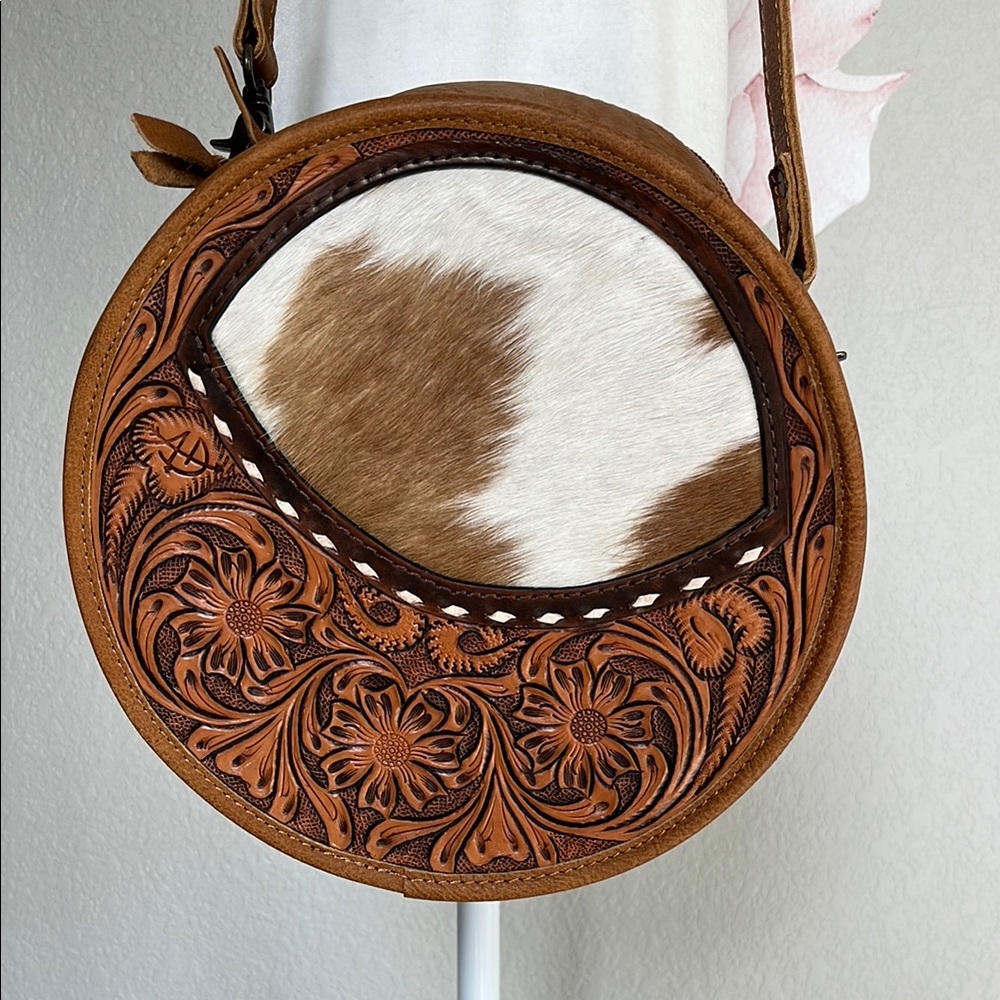 Genuine Leather and Cowhide Canteen Handbag